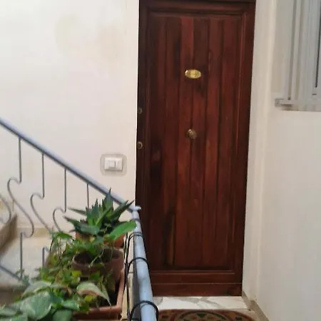 Seaside Trio: Beachfront With City View And Wi-fi Trapani